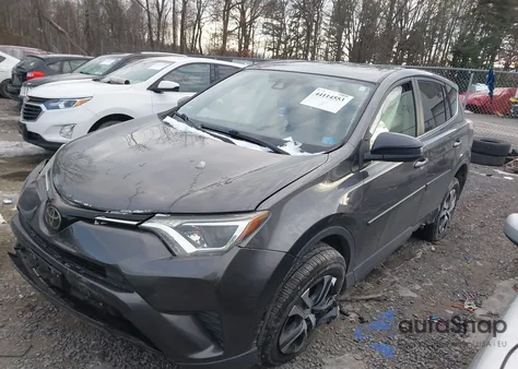 2018 Toyota Rav4 Le z USA, uszkodzony, nr VIN JTMBFREV8JJ731111